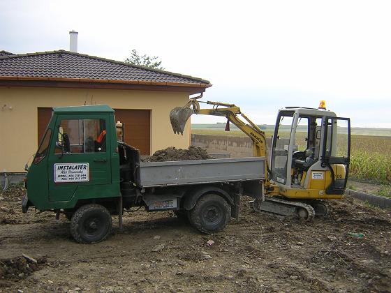 nakládání materálů na Multicar