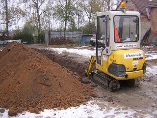 výkop a ukládání materiálu vedle výkopu